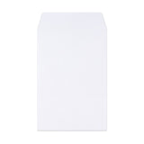 Vitt kuvert av styv kartong 235X162 MM