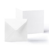 Kort och kuvert i vitt, slätt papper – förpackning