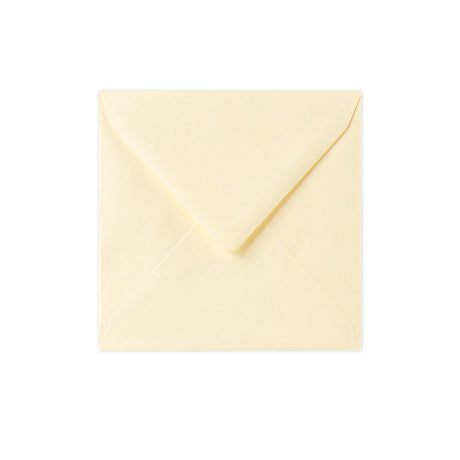 Kuvert i magnoliafärg 130x130 mm