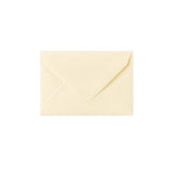 Kuvert i magnoliafärg 65x94 mm
